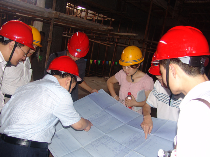 快直播体育
与学校基建处进行仙林工科实验大楼建设对接