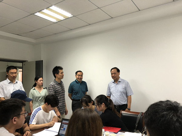 快直播体育
研究生迎新工作顺利开展