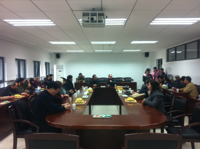 快直播体育
退休老领导、老教师参观食品科学与工程楼