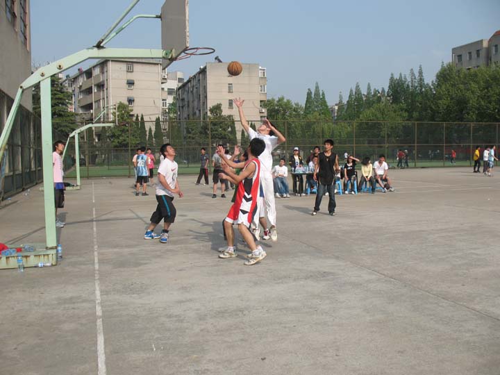 快直播体育
“3对3”篮球赛圆满结束