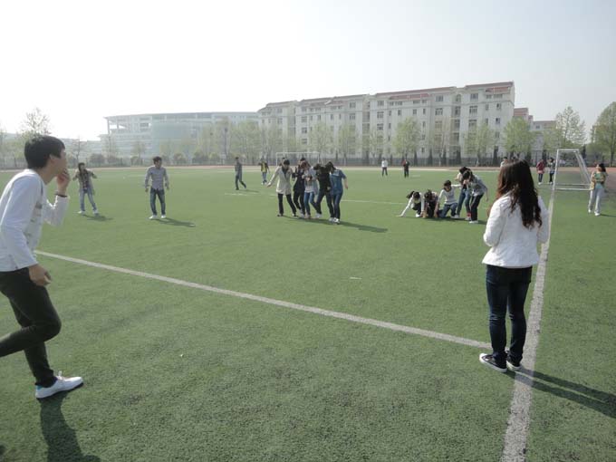 快直播体育
趣味体育节圆满结束